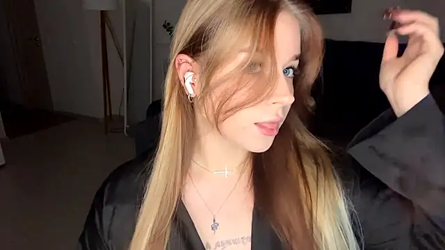 Snapshot of Babymoney_2007 chatting on 10-21-25, 04:08 Babymoney 2007 online show from 10-21-25, 04:08