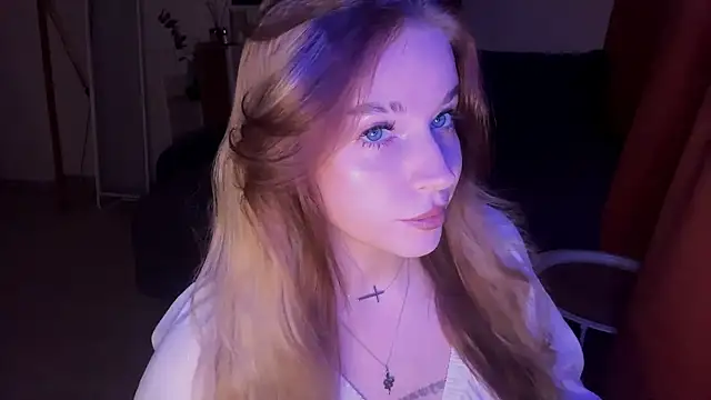 Snapshot of Babymoney_2007 chatting on 10-27-25, 06:45 Babymoney 2007 online show from 10-27-25, 06:45