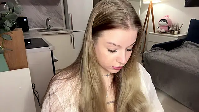 Snapshot of Babymoney_2007 chatting on 11-22-25, 08:41 Babymoney 2007 online show from 11-22-25, 08:41