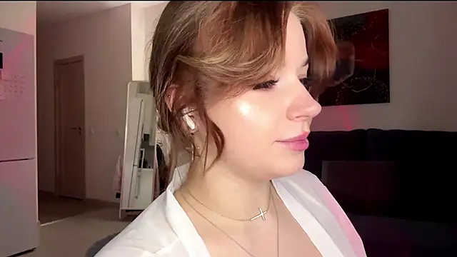 Snapshot of Babymoney_2007 chatting on 12-15-25, 08:13 Babymoney 2007 online show from 12-15-25, 08:13