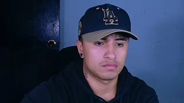 jhon mendoza  online show from 11-20-25, 07:02