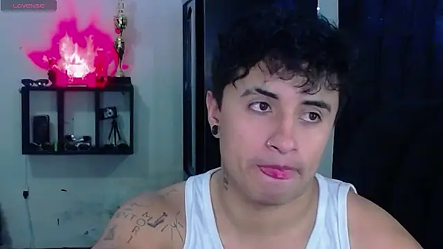 jhon mendoza  online show from 12-13-25, 07:53