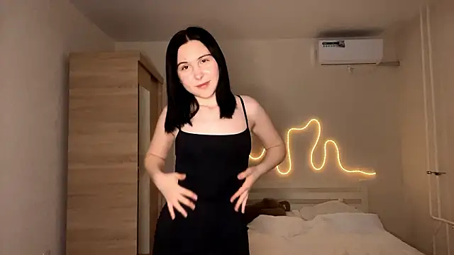 MyraLitterers online show from 03-12-26, 03:51