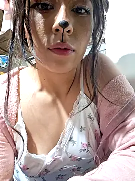 Snapshot of chloebrownn03 chatting on 10-25-25, 02:52 chloebrownn03 online show from 10-25-25, 02:52