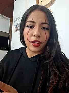 Snapshot of chloebrownn03 chatting on 10-28-25, 03:43 chloebrownn03 online show from 10-28-25, 03:43