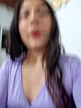 Snapshot of chloebrownn03 chatting on 10-29-25, 03:53 chloebrownn03 online show from 10-29-25, 03:53