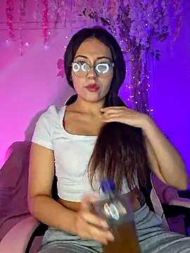 chloebrownn03 online show from 02-11-26, 05:56