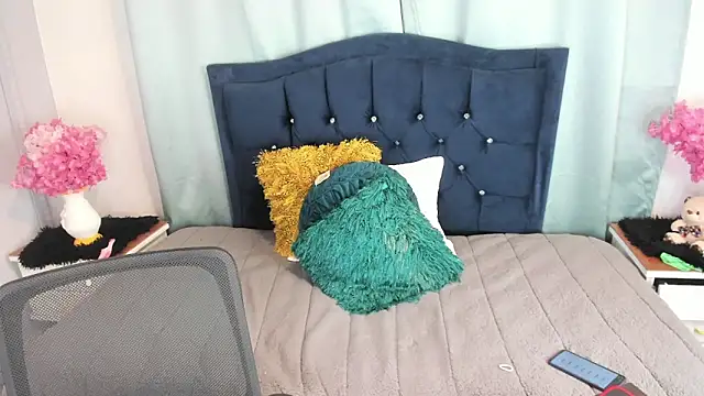 Inaya Khalifa online show from 01-09-26, 01:19