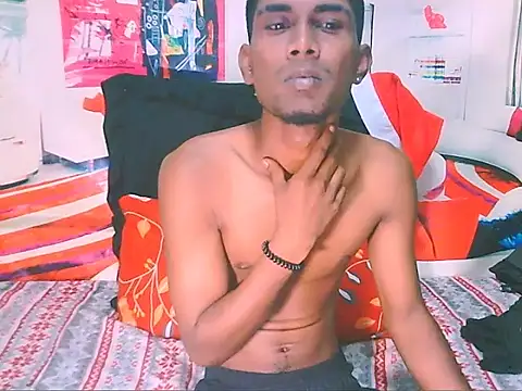 Snapshot of IndianThuggin chatting on 12-19-25, 01:18 IndianThuggin online show from 12-19-25, 01:18