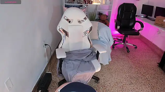 Snapshot of Dakota_jhons1 chatting on 12-14-25, 05:13 Dakota jhons1 online show from 12-14-25, 05:13