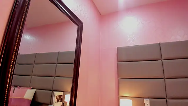 Isabella Marsh online show from 10-30-25, 12:39