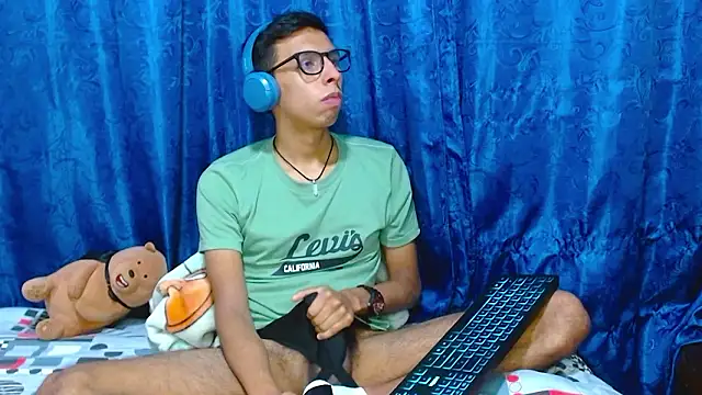 DavTwink3100 online show from 03-09-26, 01:53