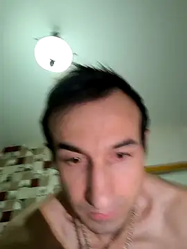 Snapshot of Andruu_ chatting on 10-19-25, 08:09 Andruu online show from 10-19-25, 08:09