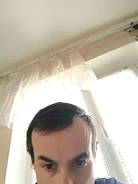 Snapshot of Andruu_ chatting on 10-21-25, 12:28 Andruu online show from 10-21-25, 12:28