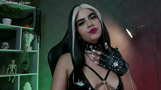 Snapshot of sweett_nikky chatting on 10-25-25, 08:14 sweett nikky online show from 10-25-25, 08:14