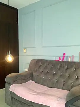 Orianabluee  online show from 11-13-25, 03:49