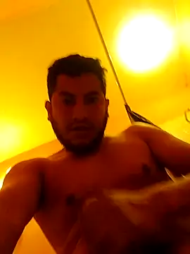 Snapshot of Travieso_21 chatting on 11-14-25, 02:32 Travieso 21 online show from 11-14-25, 02:32