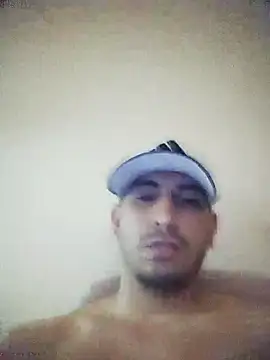 villamarinalvarez25 online show from 10-20-25, 04:24