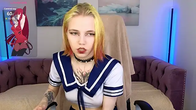 Snapshot of MitaSide chatting on 11-28-25, 08:44 MitaSide online show from 11-28-25, 08:44