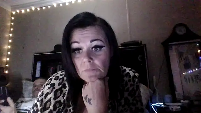 ravenlove1986 online show from 11-13-25, 07:07
