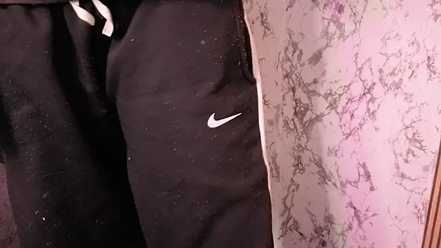 sweetcherryyy  online show from 12-03-25, 03:47