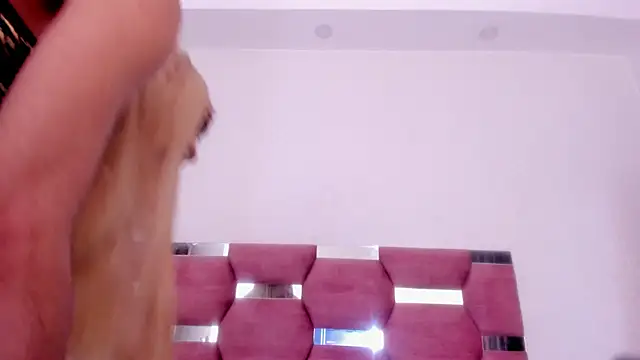 Snapshot of bonniie_blue chatting on 11-20-25, 03:50 bonniie blue online show from 11-20-25, 03:50