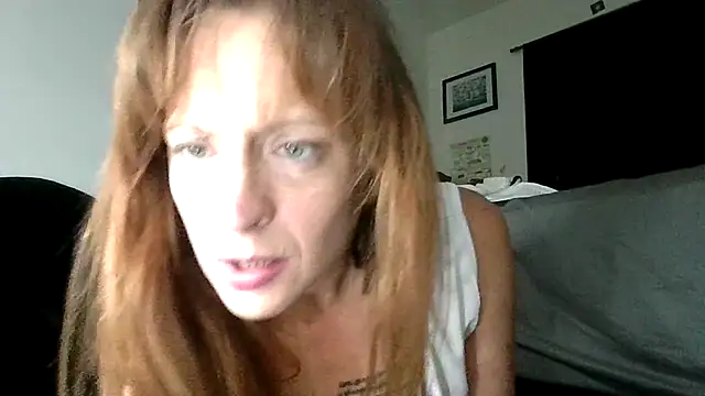 Snapshot of LoveLibz169 chatting on 11-09-25, 06:12 LoveLibz169 online show from 11-09-25, 06:12