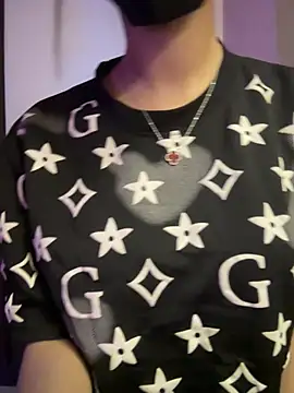 Snapshot of Bong-g chatting on 03-13-26, 01:29 Bong-g online show from 03-13-26, 01:29