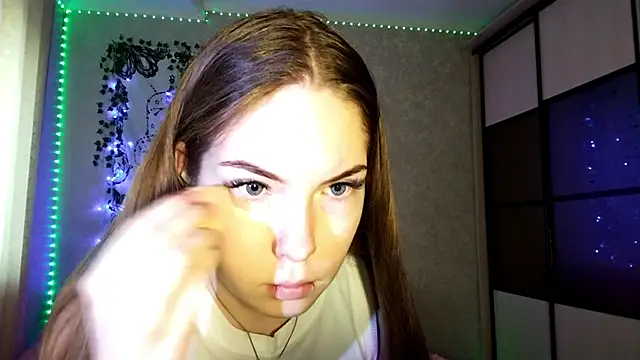 VETT KITTY online show from 10-30-25, 07:43