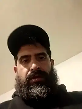 Oscarpalacios23 online show from 12-18-25, 07:14