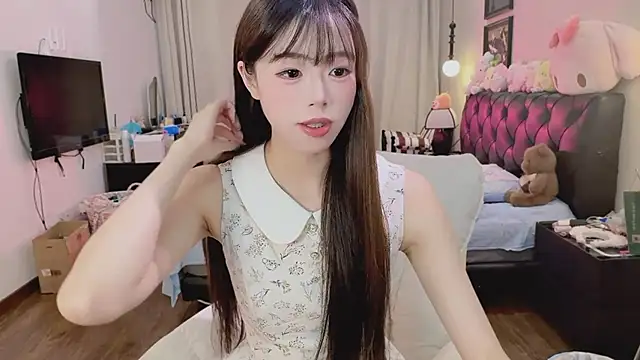 Snapshot of Onecutelittle chatting on 05-25-26, 01:17 Onecutelittle online show from 05-25-26, 01:17
