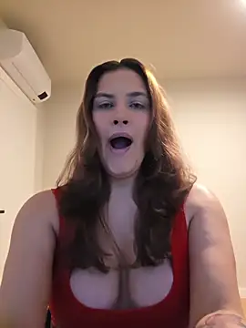Snapshot of MiaRides19 chatting on 06-15-26, 05:37 MiaRides19 online show from 06-15-26, 05:37