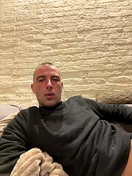 Snapshot of Rotteei1 chatting on 10-19-25, 06:03 Rotteei1 online show from 10-19-25, 06:03