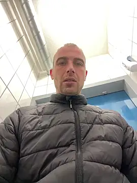 Snapshot of Rotteei1 chatting on 10-22-25, 11:54 Rotteei1 online show from 10-22-25, 11:54