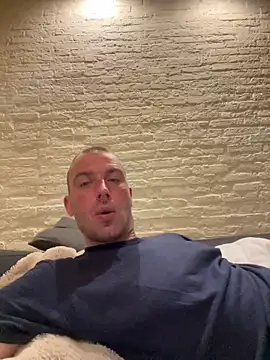 Snapshot of Rotteei1 chatting on 11-07-25, 08:42 Rotteei1 online show from 11-07-25, 08:42