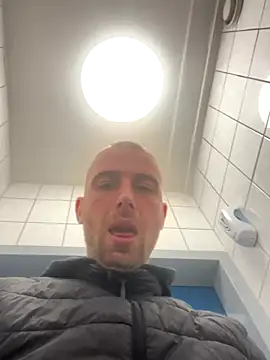 Snapshot of Rotteei1 chatting on 11-13-25, 12:37 Rotteei1 online show from 11-13-25, 12:37