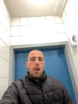 Snapshot of Rotteei1 chatting on 11-14-25, 12:26 Rotteei1 online show from 11-14-25, 12:26