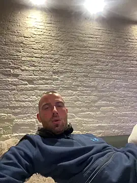 Snapshot of Rotteei1 chatting on 11-18-25, 05:39 Rotteei1 online show from 11-18-25, 05:39