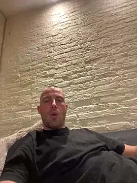 Snapshot of Rotteei1 chatting on 11-30-25, 07:51 Rotteei1 online show from 11-30-25, 07:51