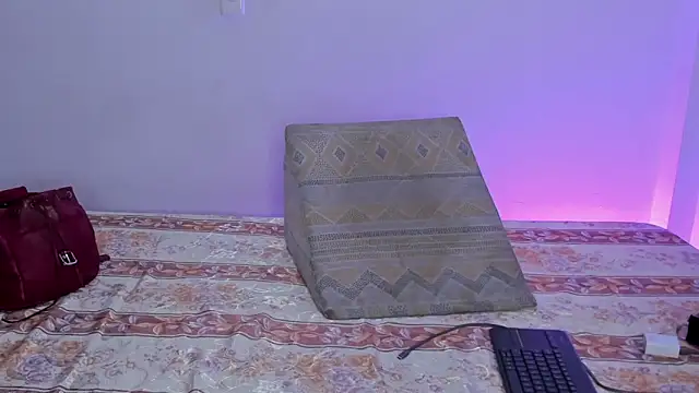 Nikki  uwu online show from 02-24-26, 08:29