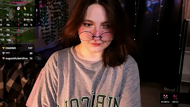 Snapshot of fairy_tara chatting on 06-08-26, 01:28 fairy tara online show from 06-08-26, 01:28
