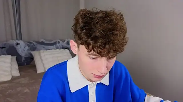 crisp1n online show from 11-05-25, 03:01