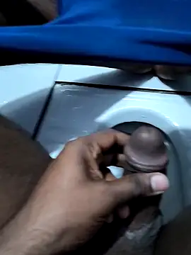 Snapshot of 67yoki chatting on 11-06-25, 10:32 67yoki online show from 11-06-25, 10:32