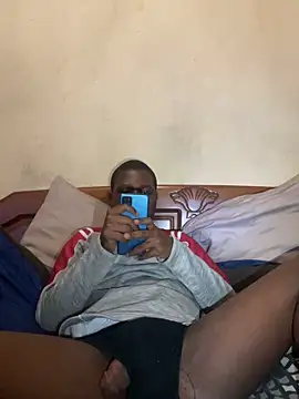 Snapshot of maloya267 chatting on 03-06-26, 04:03 maloya267 online show from 03-06-26, 04:03