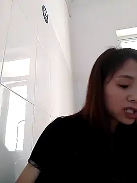 Snapshot of Monkey-0d chatting on 10-25-25, 04:42 Monkey-0d online show from 10-25-25, 04:42