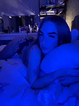 Ellieskyyee1 online show from 11-16-25, 01:22