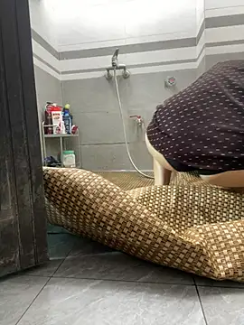 HinayLa online show from 04-26-26, 01:47