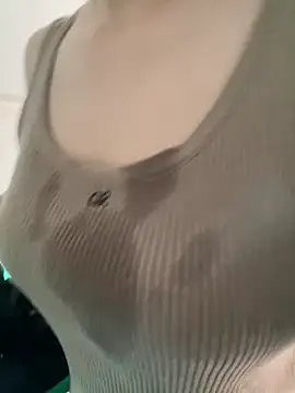 HinayLa online show from 04-27-26, 02:31