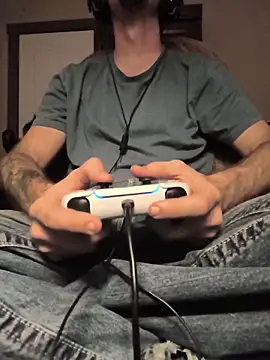 SirDirty34 online show from 12-04-25, 03:27