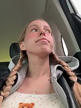 kira mia online show from 04-22-26, 03:57